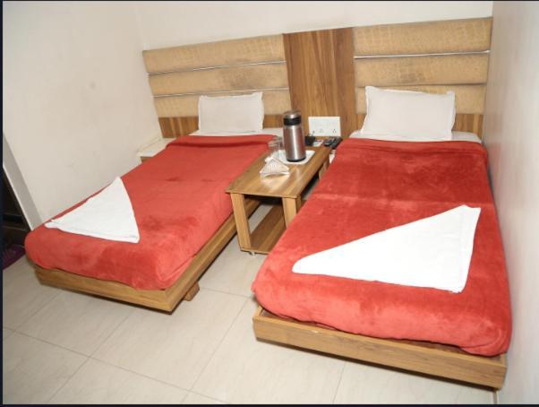 Midtown Hotel Ahmedabad Exterior photo